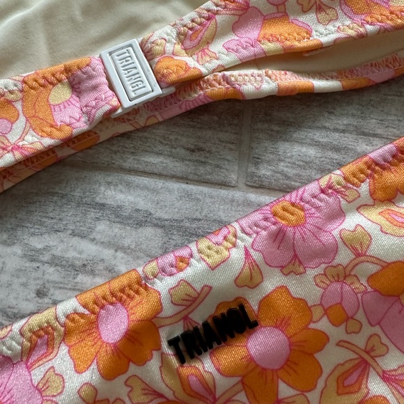 TRIANGL Floral Bikini Set - Picture 3 of 5